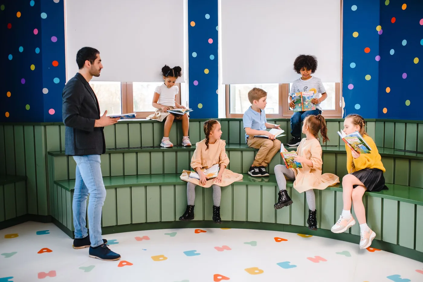Alunos no reforço escolar do Instituto